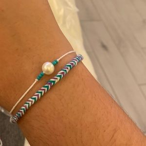 Pearl string bracelet & fishtail friendship